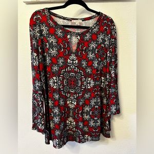 1x Established 1962 Bell sleeve floral tunic
